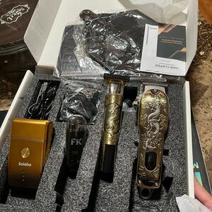 Gold and Black Men's Grooming Set